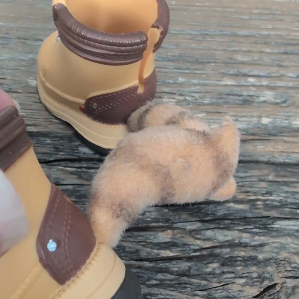 Hiking Boots with Raccoon Tail For Dolls - Picture 6 of 7